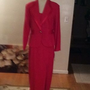 Jaclyn Hart Formal Dress Suit